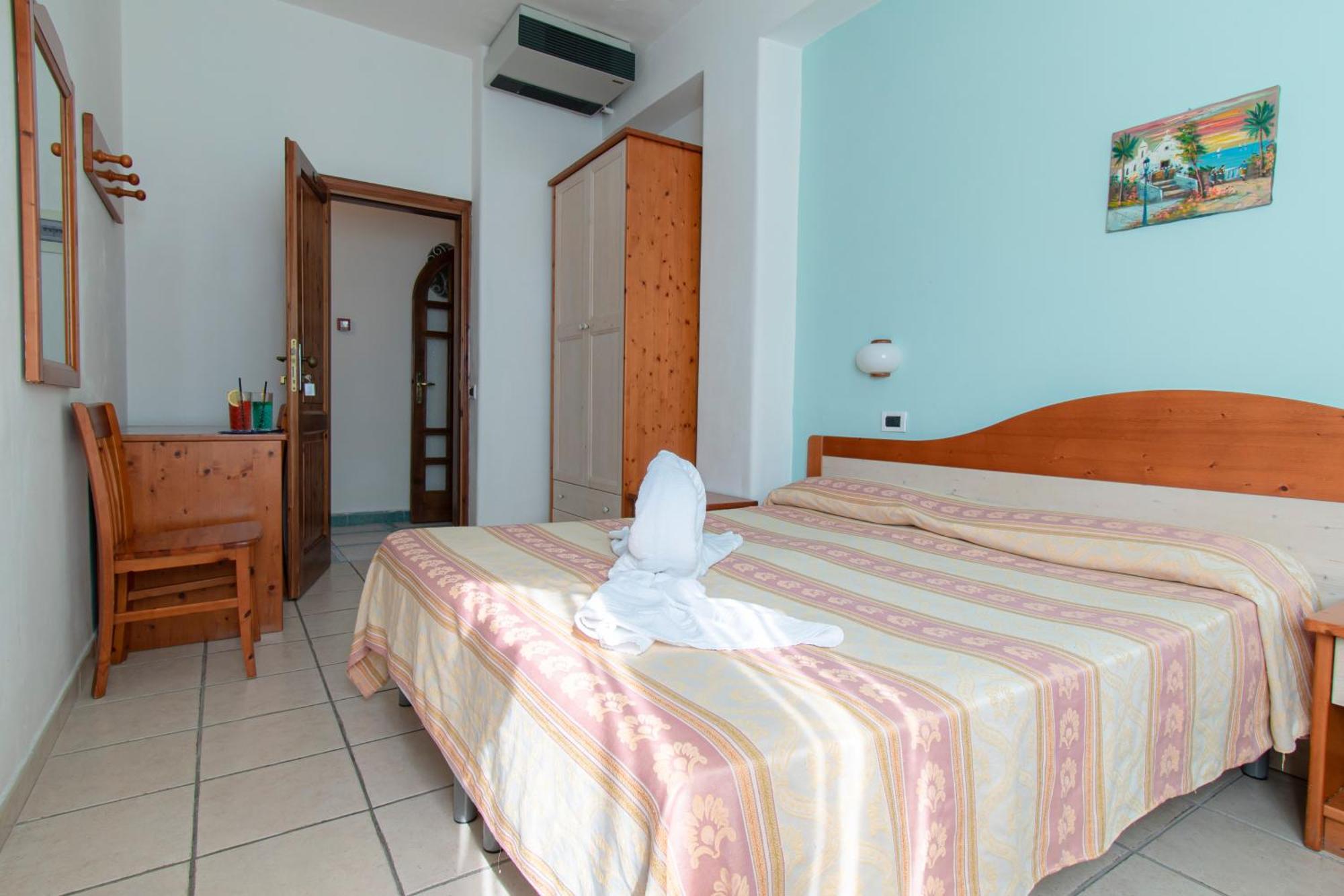 Victoria Park Resort Ísquia Exterior foto